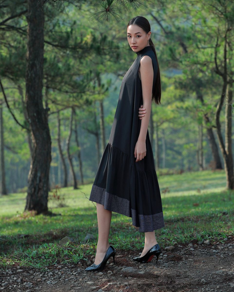 Đầm Kate Đen Into The Wood
