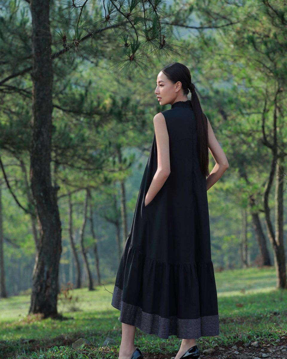 Đầm Kate Đen Into The Wood
