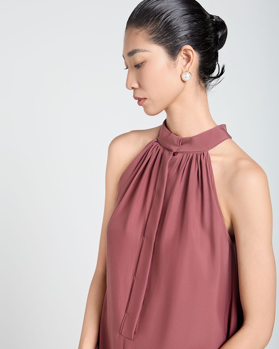 Đầm Lụa Hồng A Touch Of Effortless Elegance