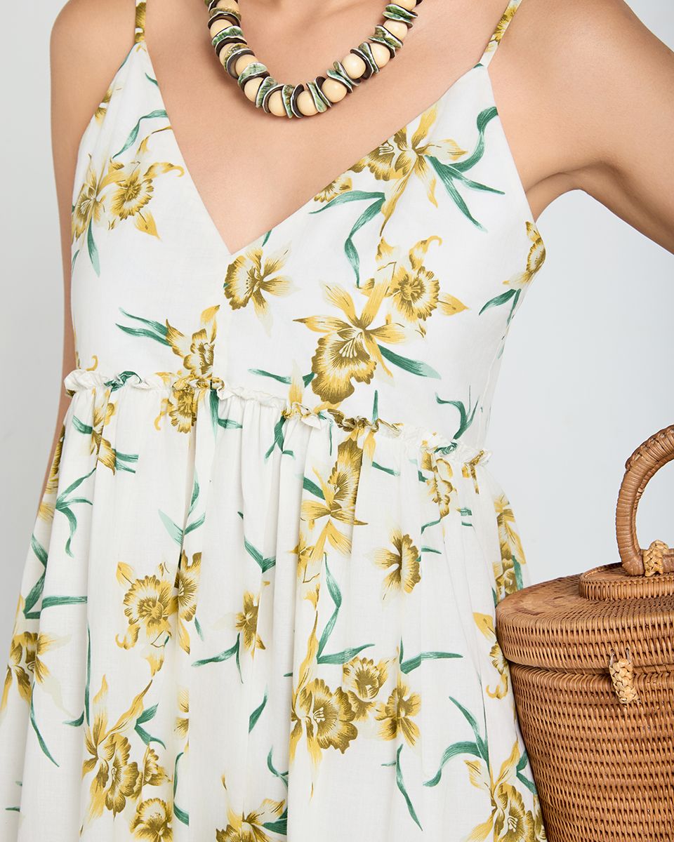 Đầm Linen Trắng Hoa Xanh A Touch Of Effortless Elegance