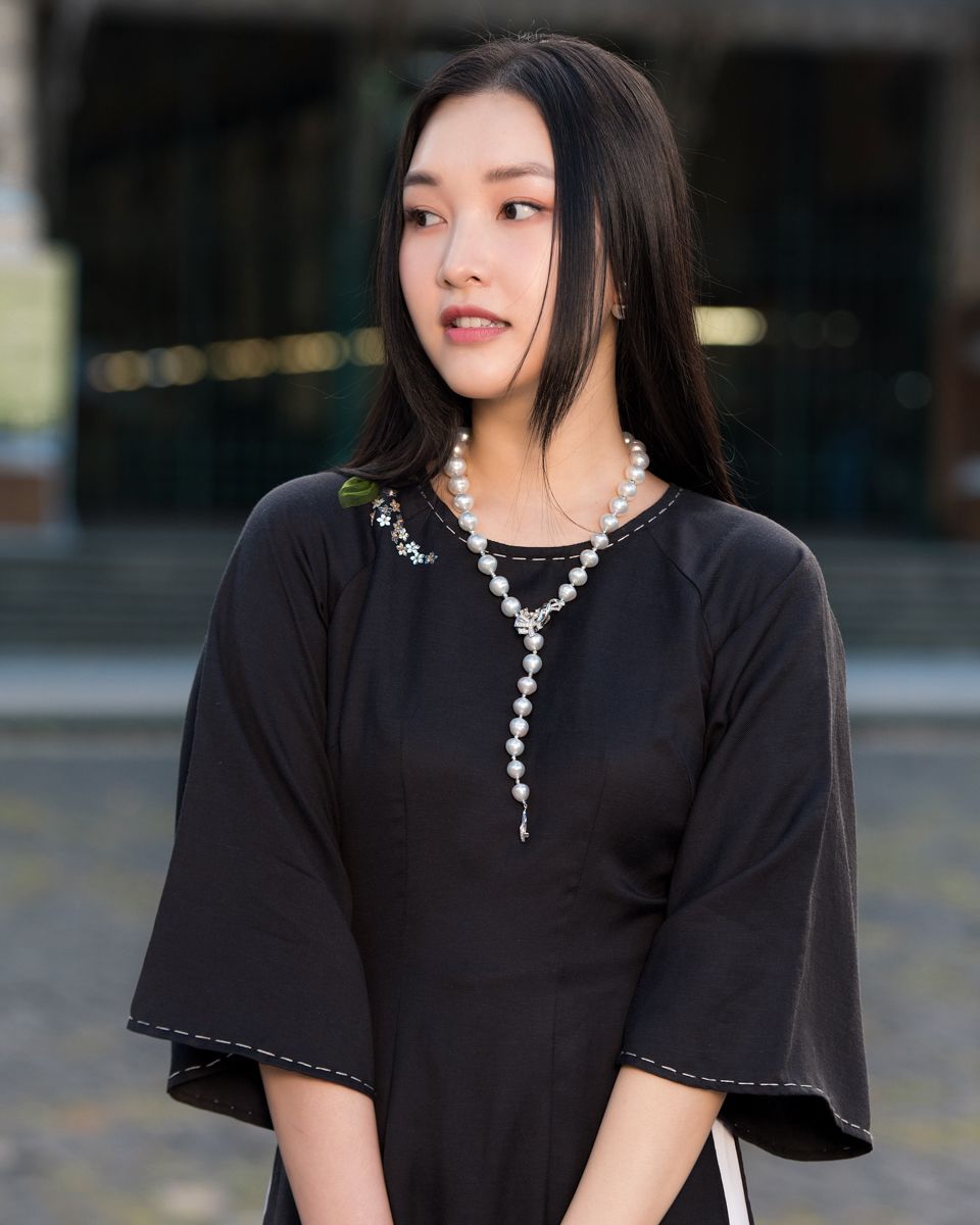 Áo Dài Linen Đen Hòn Ngọc Viễn Đông