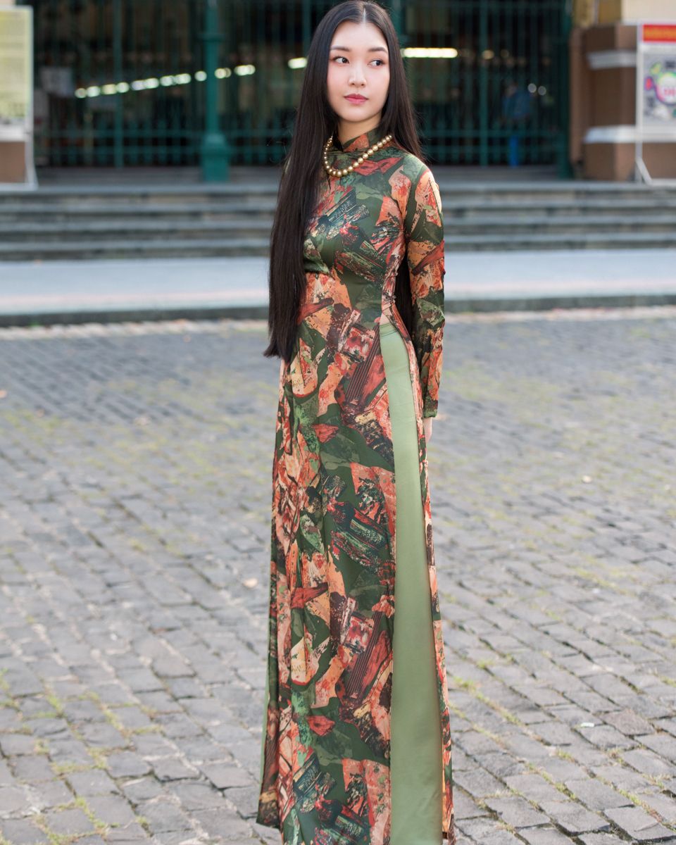 Áo Dài Lụa Xanh Rêu Hòn Ngọc Viễn Đông
