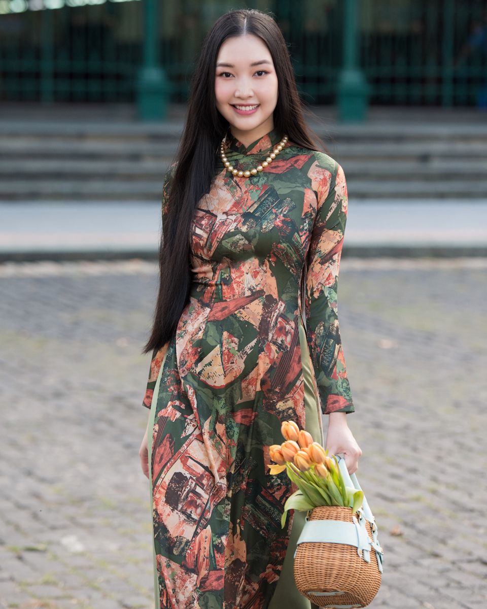 Áo Dài Lụa Xanh Rêu Hòn Ngọc Viễn Đông