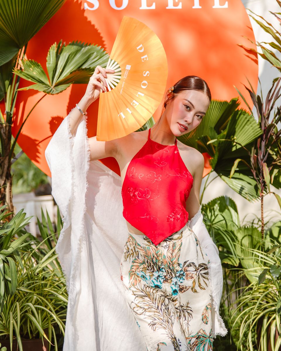 Áo Kiểu Nữ Linen Đỏ The Girl In Vogue