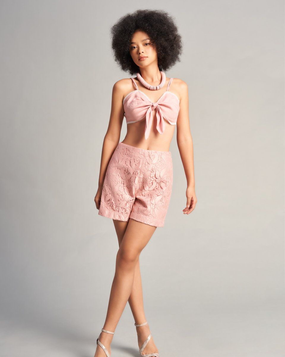 Quần Short Linen Hồng Ren Sắc Màu Tự Do