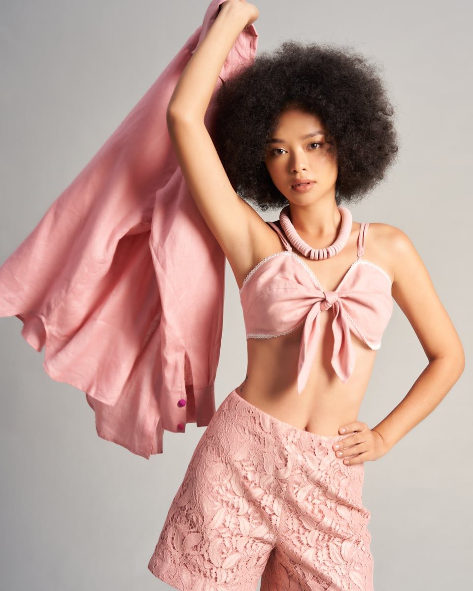 Quần Short Linen Hồng Ren Sắc Màu Tự Do