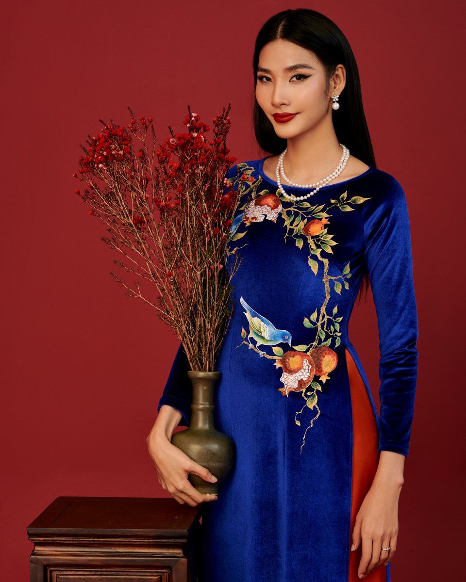 Áo Dài Nhung Xanh Gems Of Vietnam