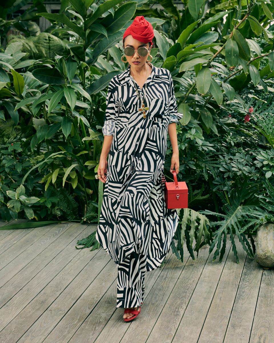 Áo Kiểu Linen Nữ Đen Trắng De Soleil