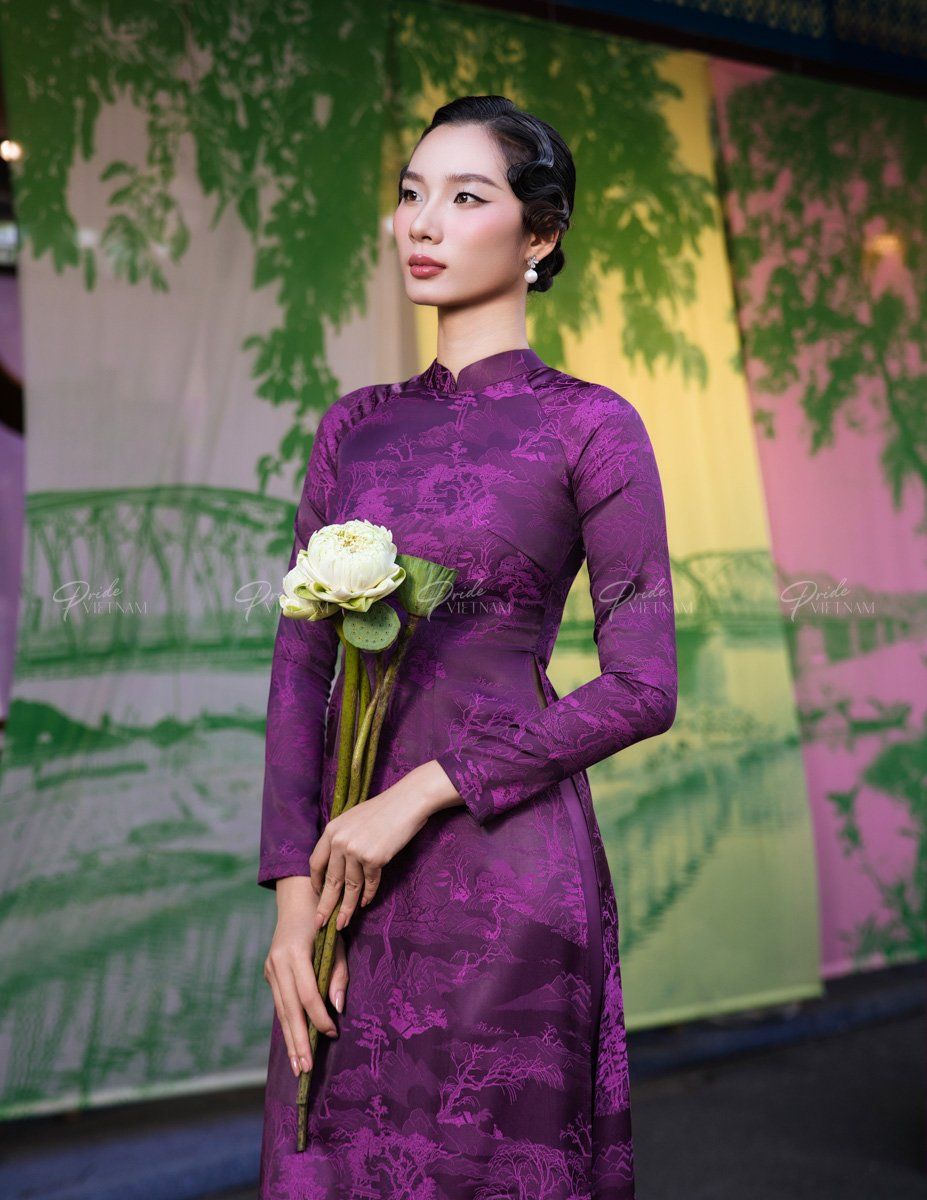 Áo Dài Lụa Tím Đậm Pride Việt Nam