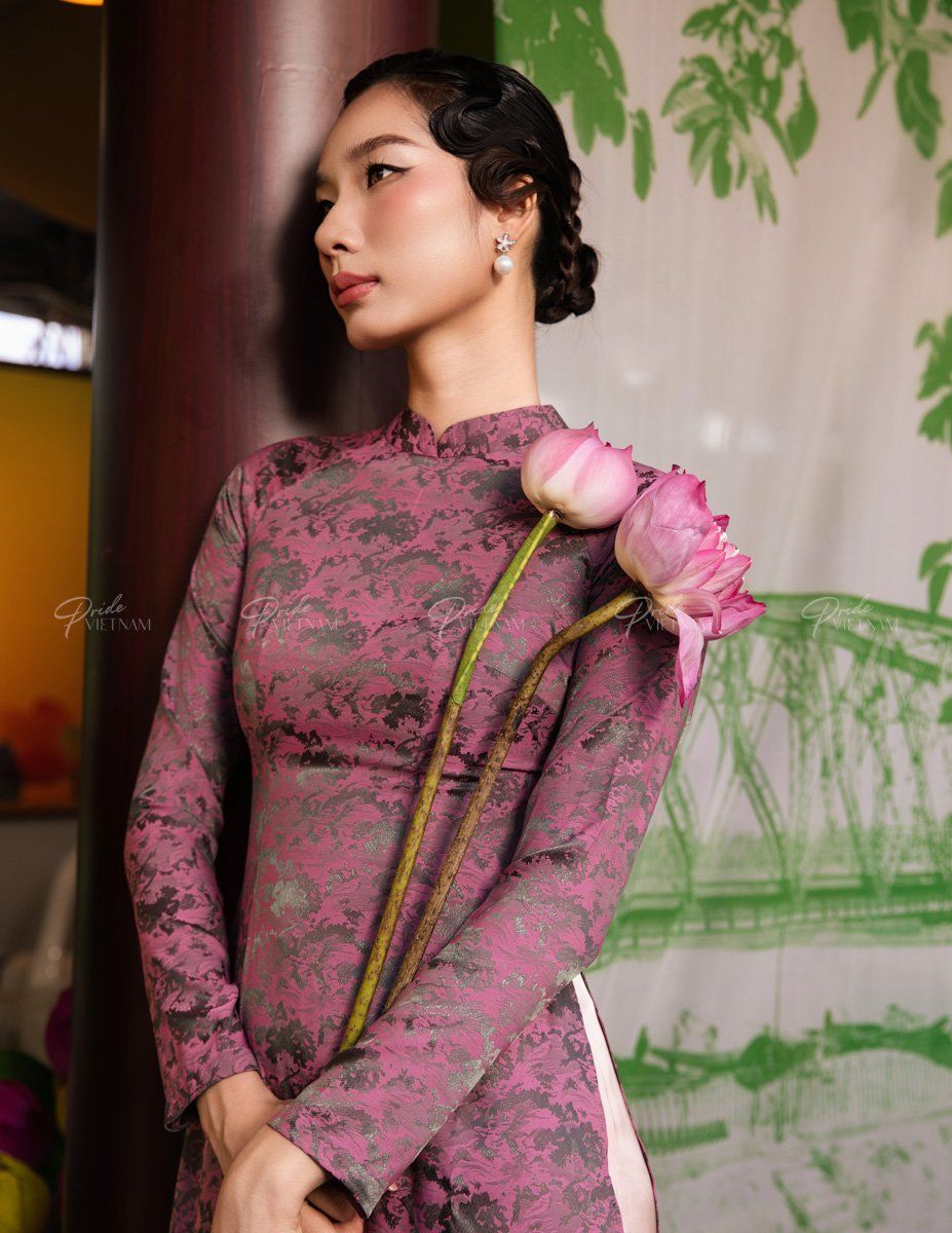 Áo Dài Lụa Tím Hồng Pride Việt Nam