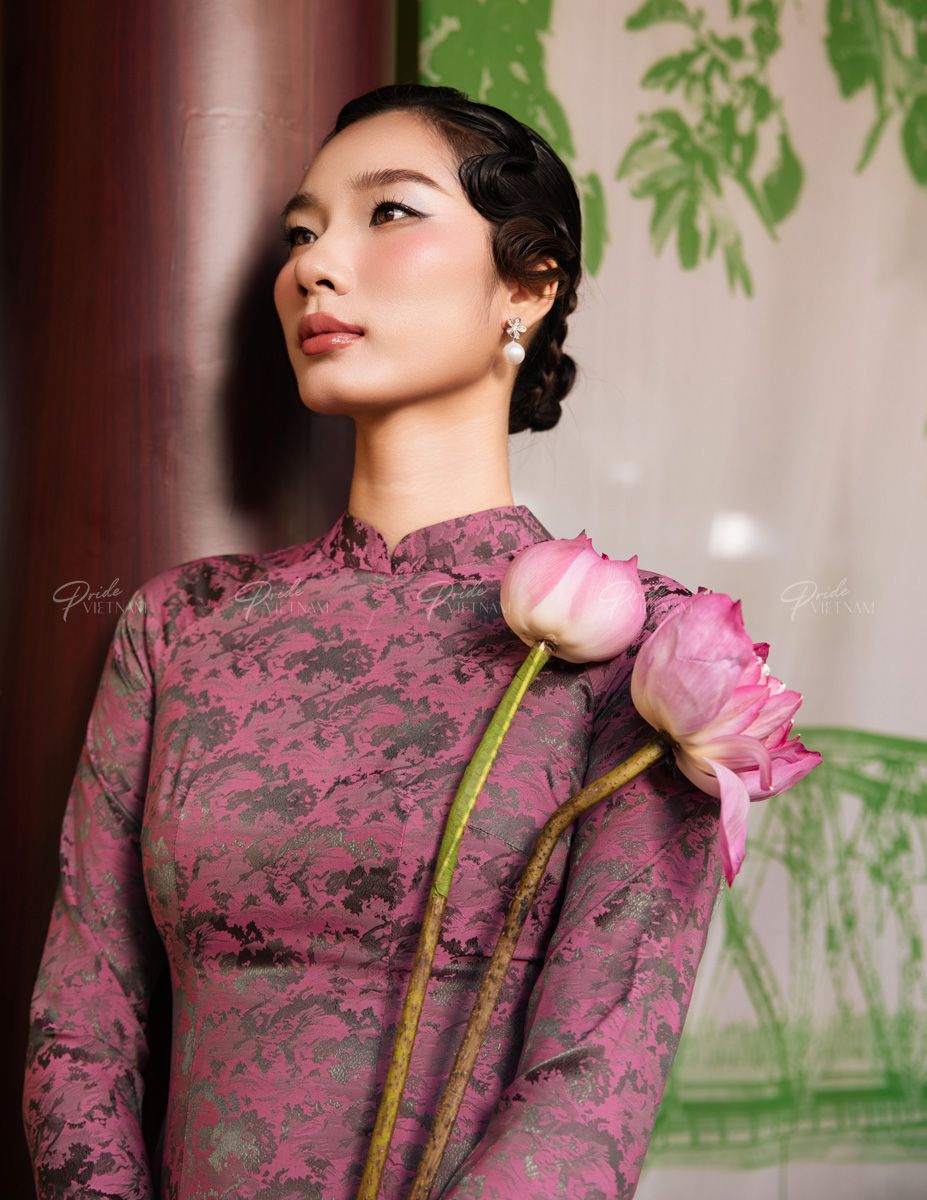 Áo Dài Lụa Tím Hồng Pride Việt Nam