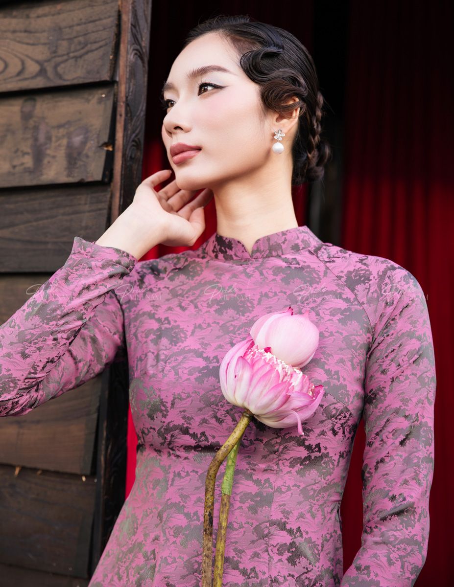 Áo Dài Lụa Tím Hồng Pride Việt Nam