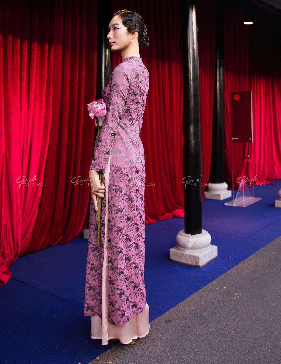 Áo Dài Lụa Tím Hồng Pride Việt Nam