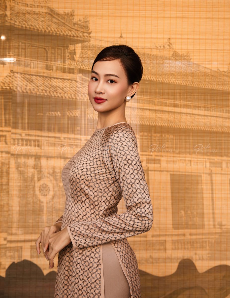 Áo Dài Lụa Be Hòn Ngọc Viễn Đông