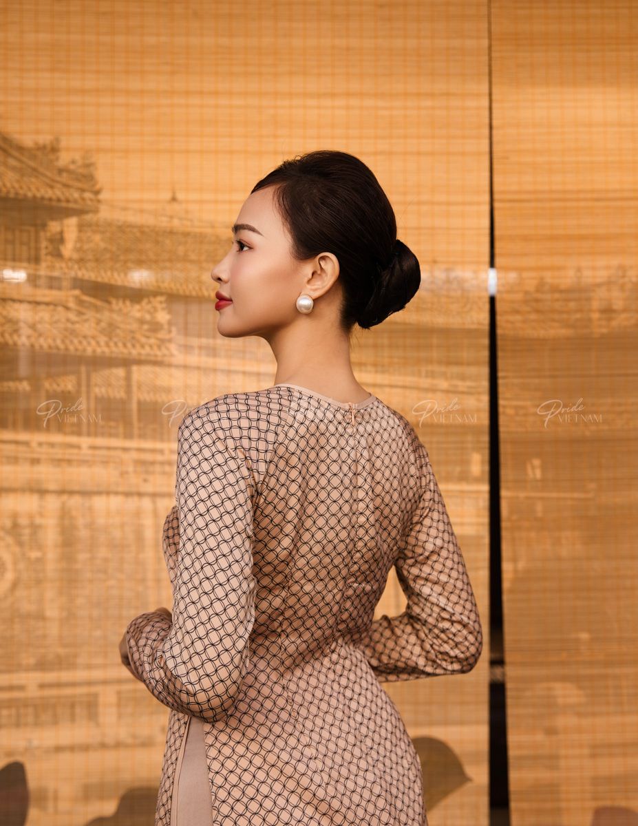 Áo Dài Lụa Be Hòn Ngọc Viễn Đông