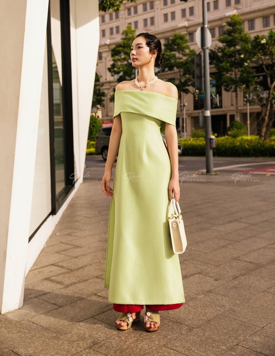 Quần Áo Dài Lụa Đỏ