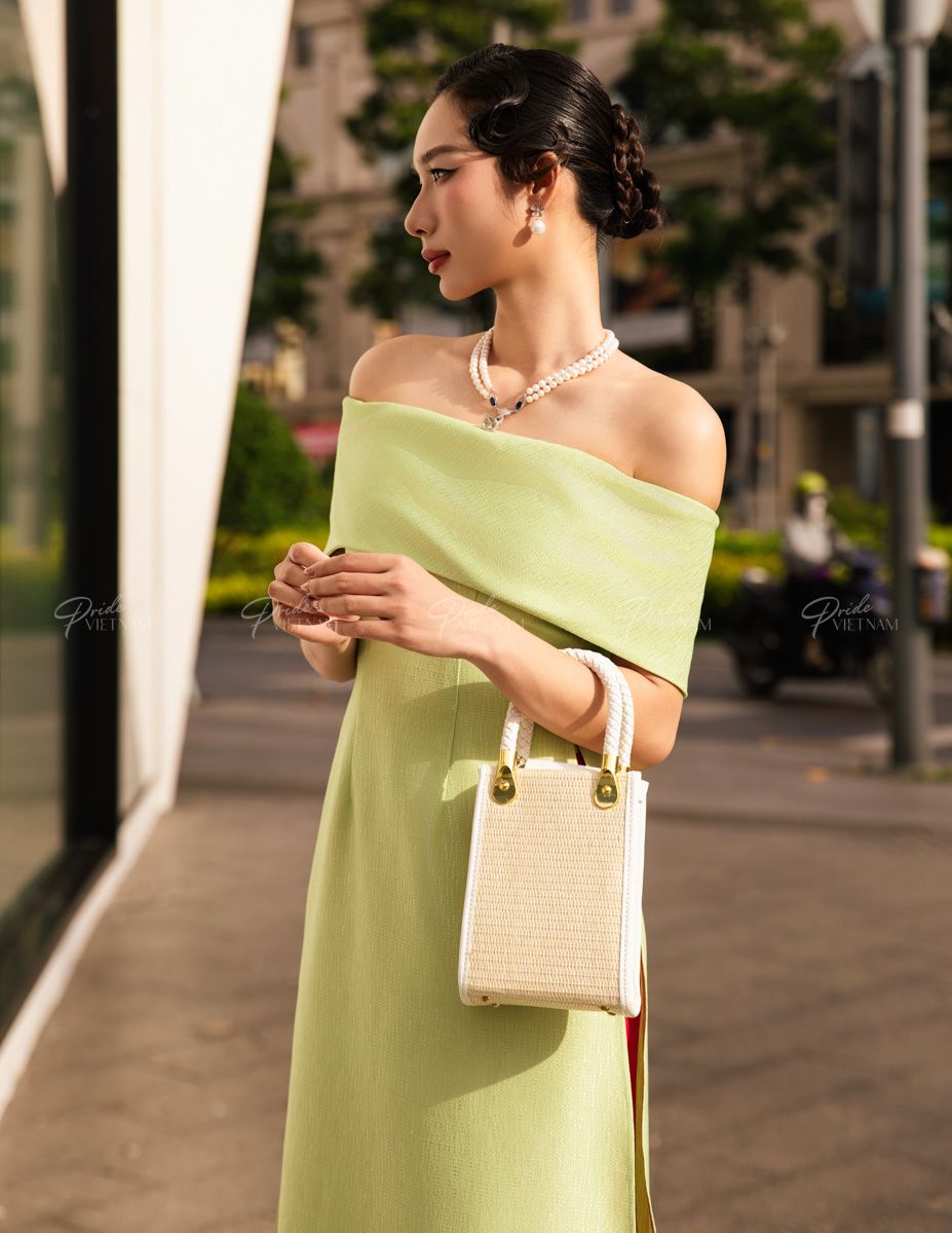 Áo Dài Gấm Nữ Xanh Cốm Pride Việt Nam