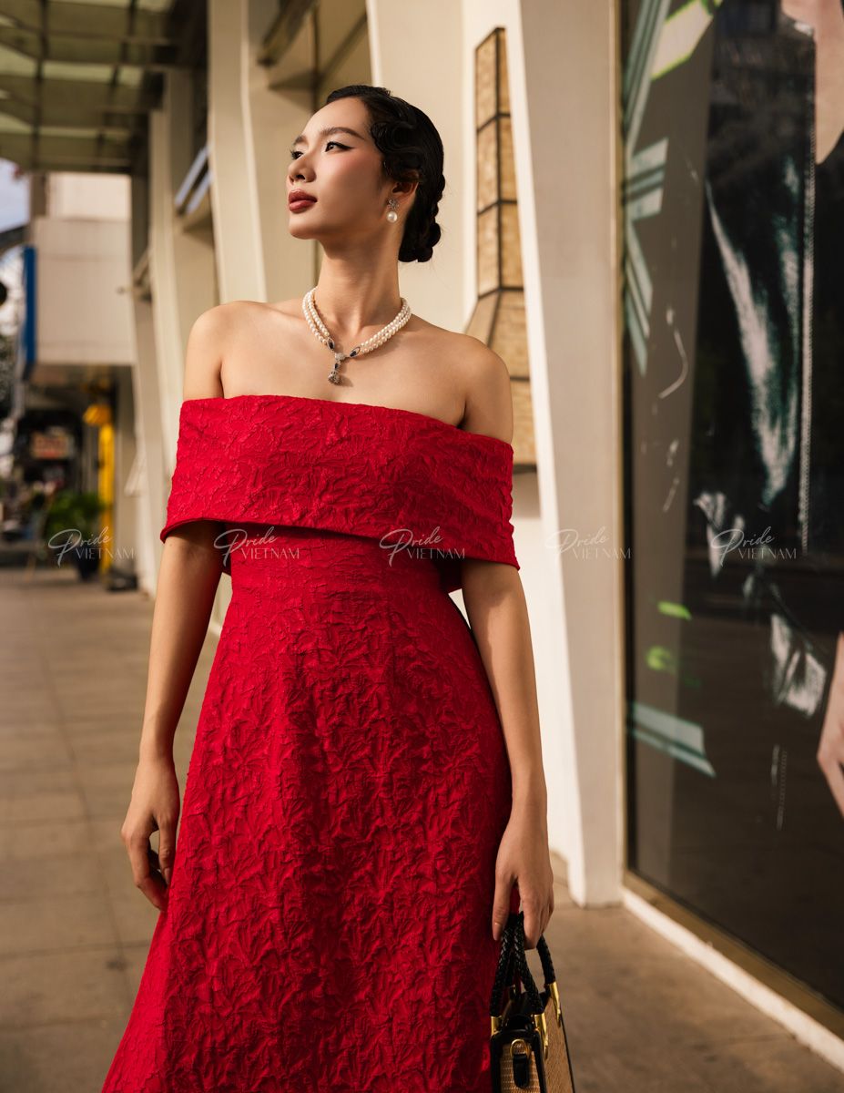 Áo Dài Gấm Nữ Đỏ Pride Việt Nam