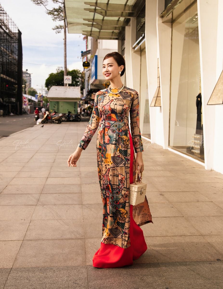 Áo Dài Lụa Kem Gems Of Vietnam