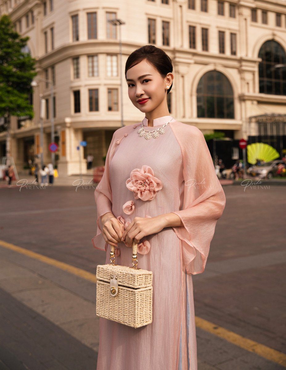 Áo Dài Voan Nữ Hồng Pride Việt Nam