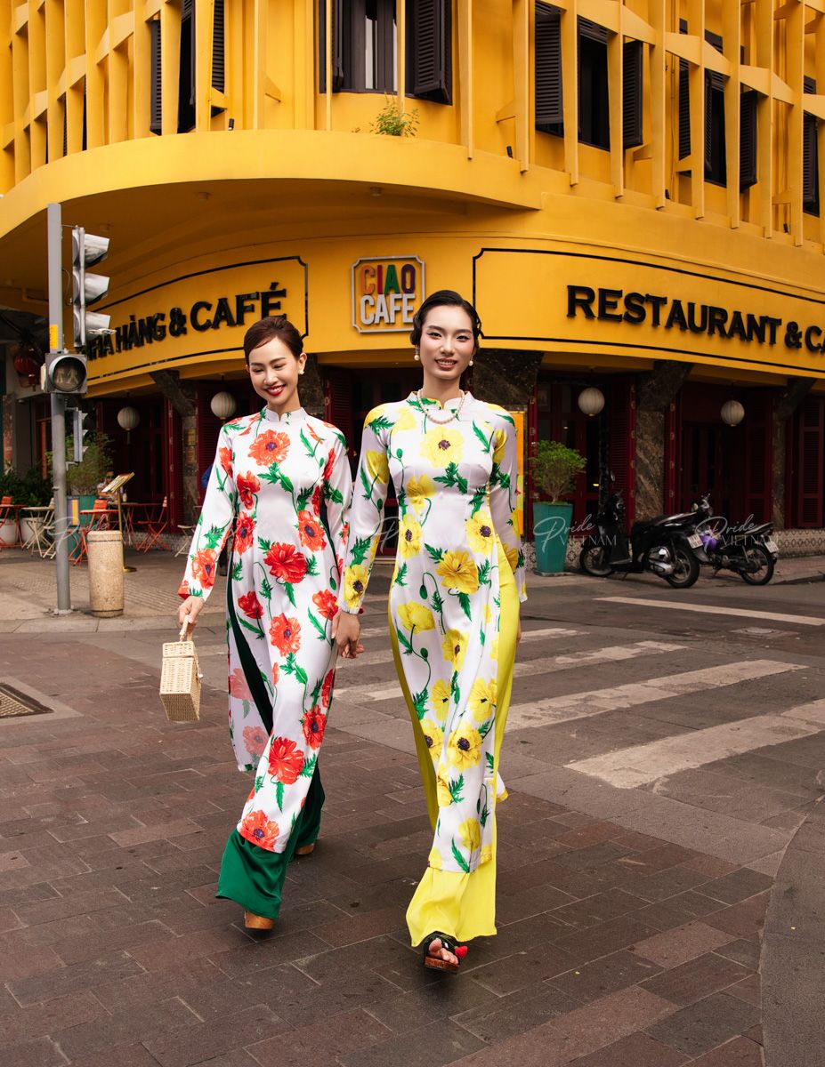 Áo Dài Lụa Họa Tiết Trắng Hoa Vàng  Hồn Việt