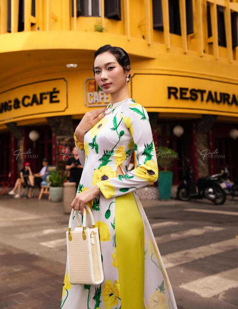 Áo Dài Lụa Họa Tiết Trắng Hoa Vàng  Hồn Việt
