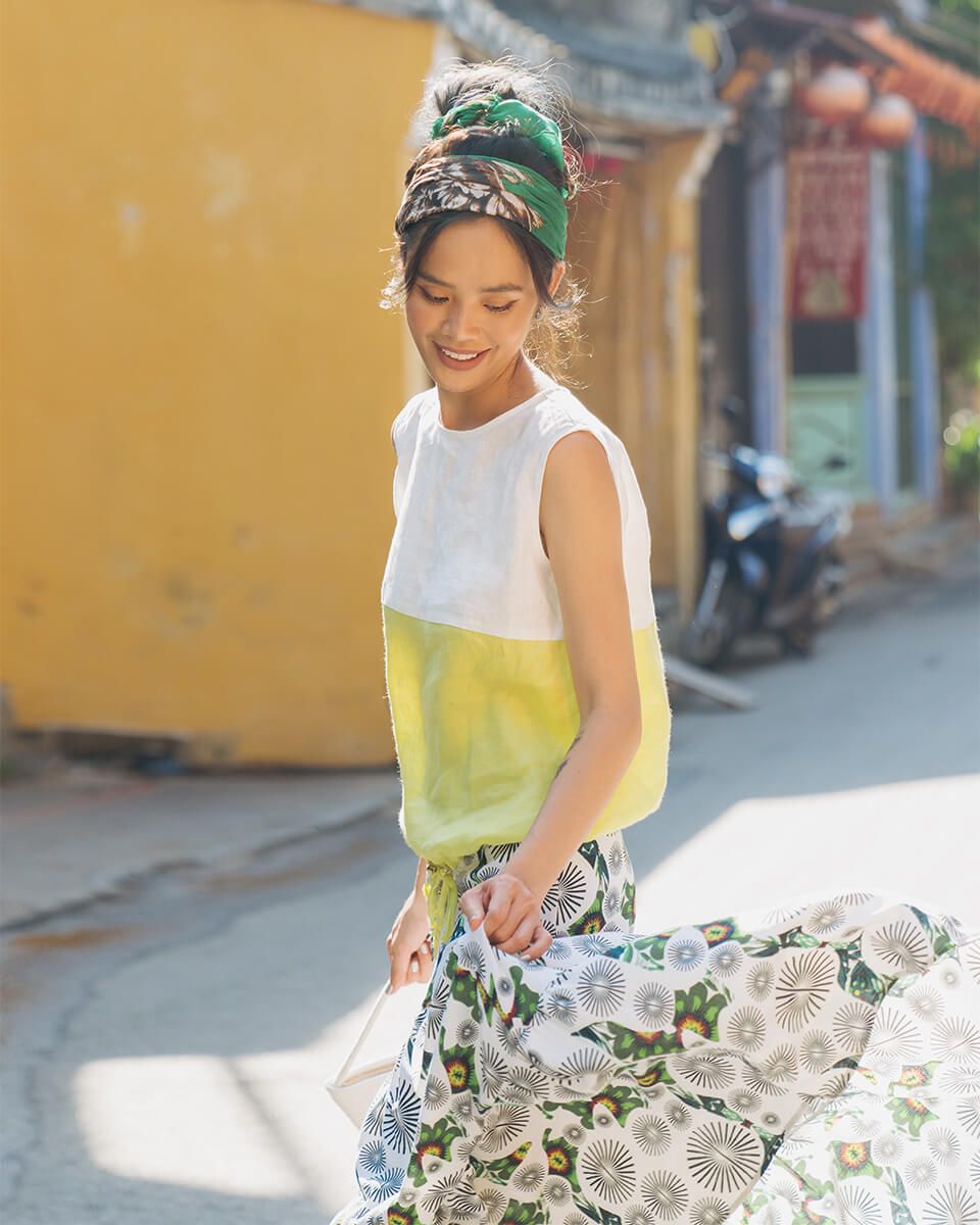 Áo Kiểu Linen Trắng Vàng Modern Meets Heritage