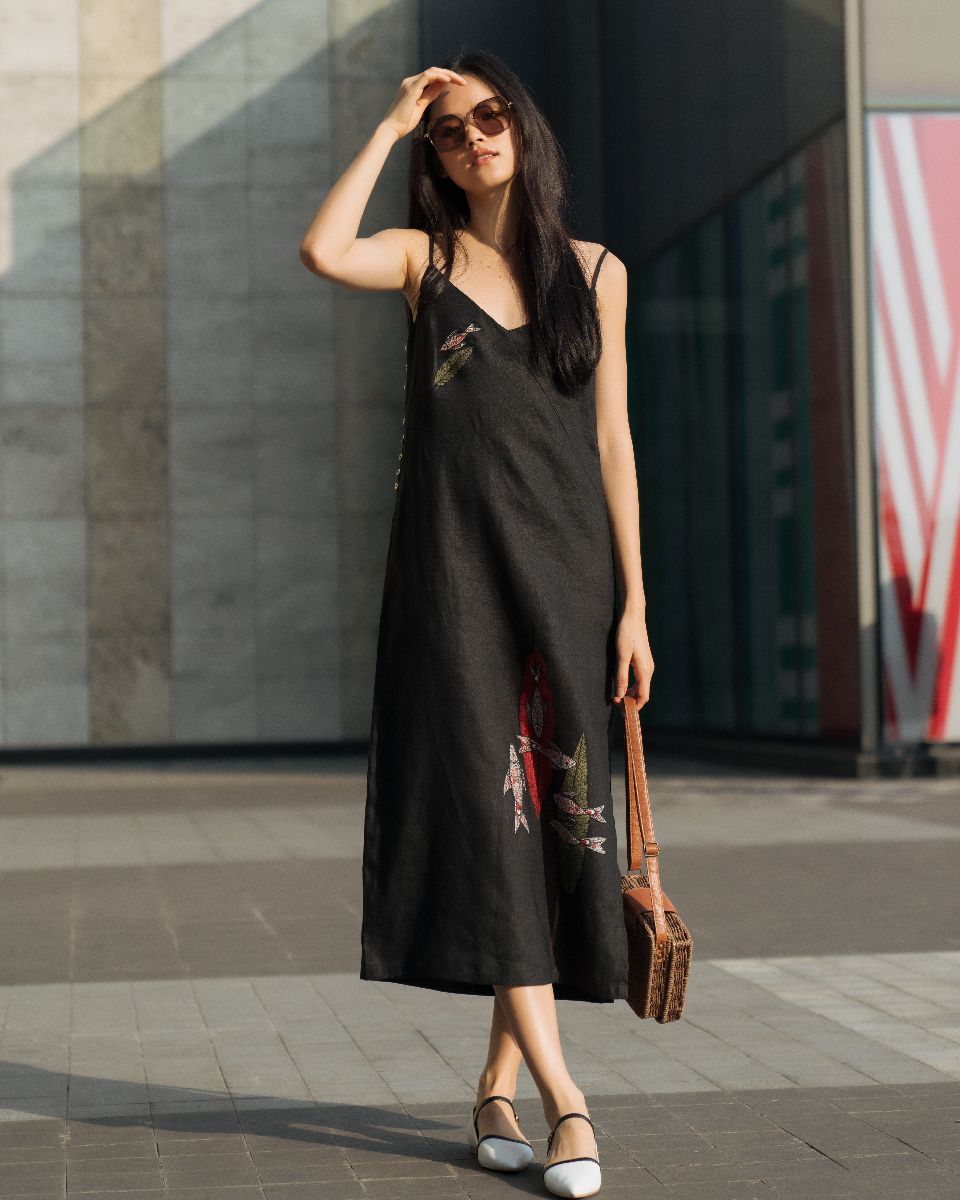 Đầm Linen Đen
