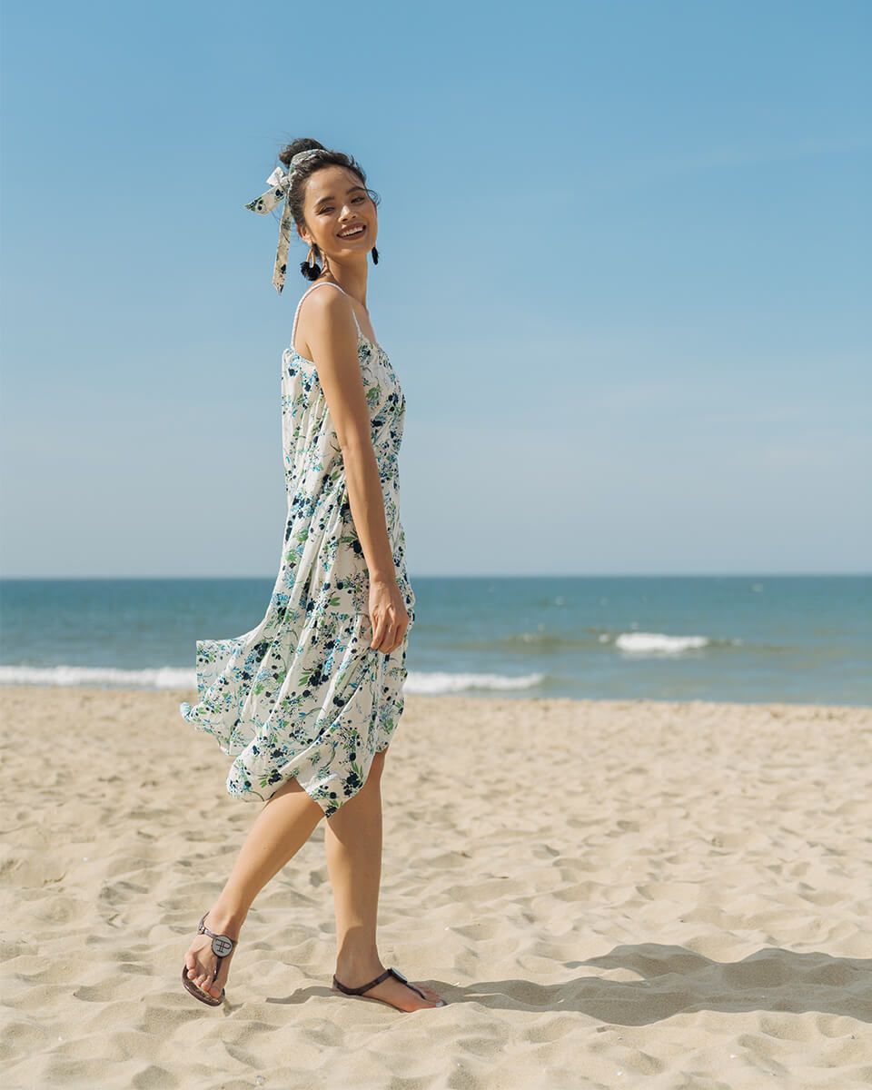 Đầm Linen Trắng Xanh Modern Meets Heritage