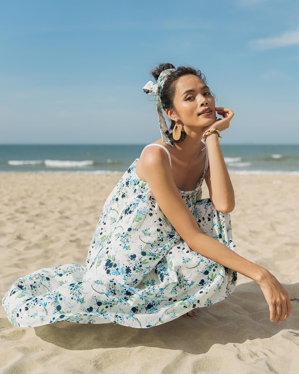 Đầm Linen Trắng Xanh Modern Meets Heritage