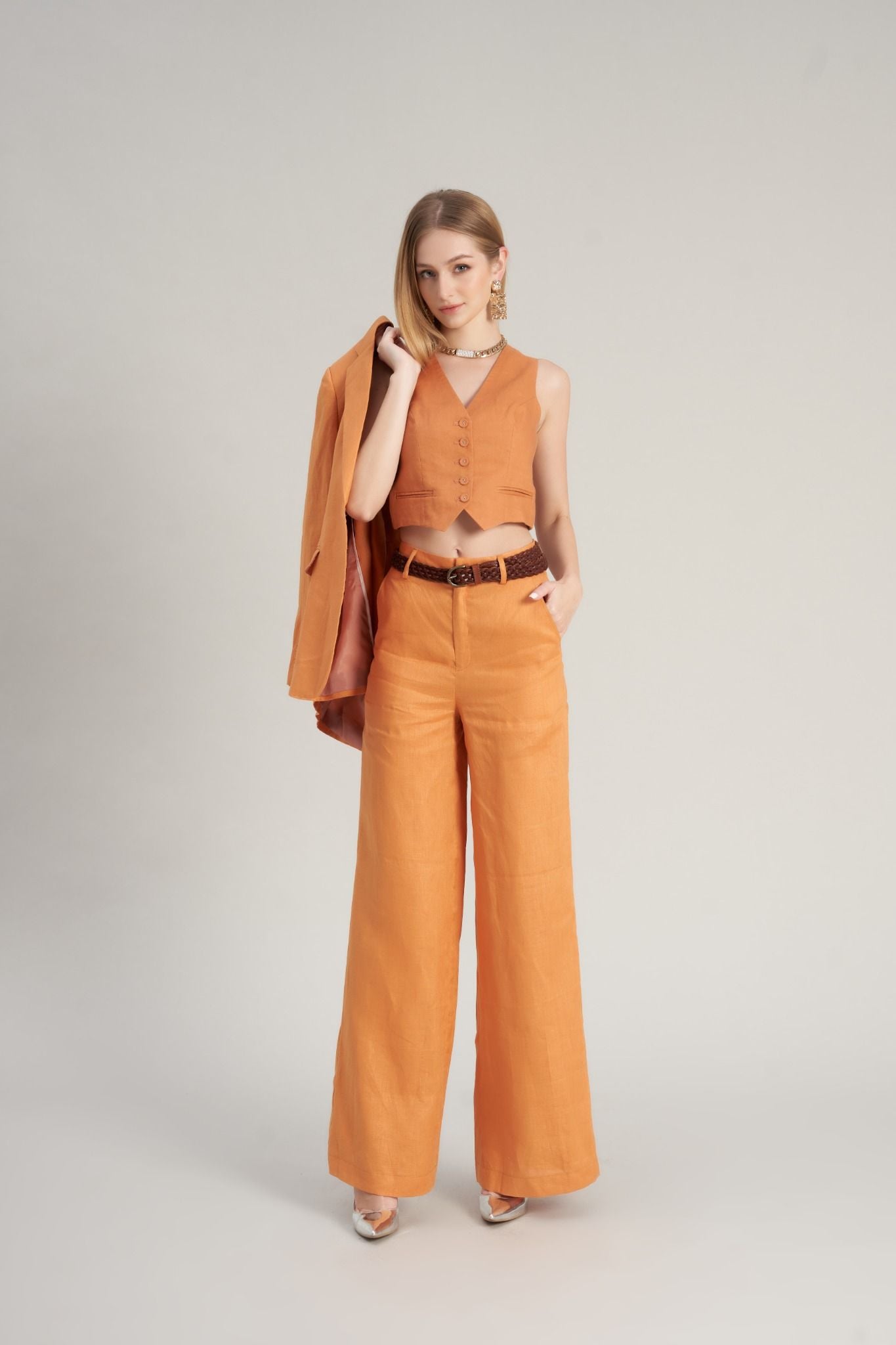 Áo Vest Linen Cam Đất Chocolate Fall In Love