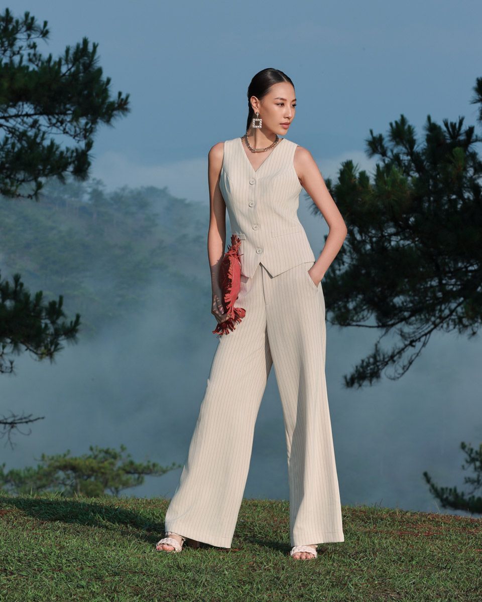 Áo Gile Linen Kem Sọc Into The Wood