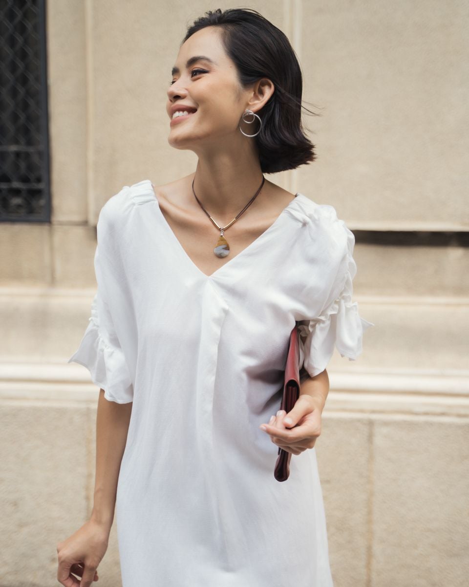 Đầm Trắng Linen Becoming Unveil