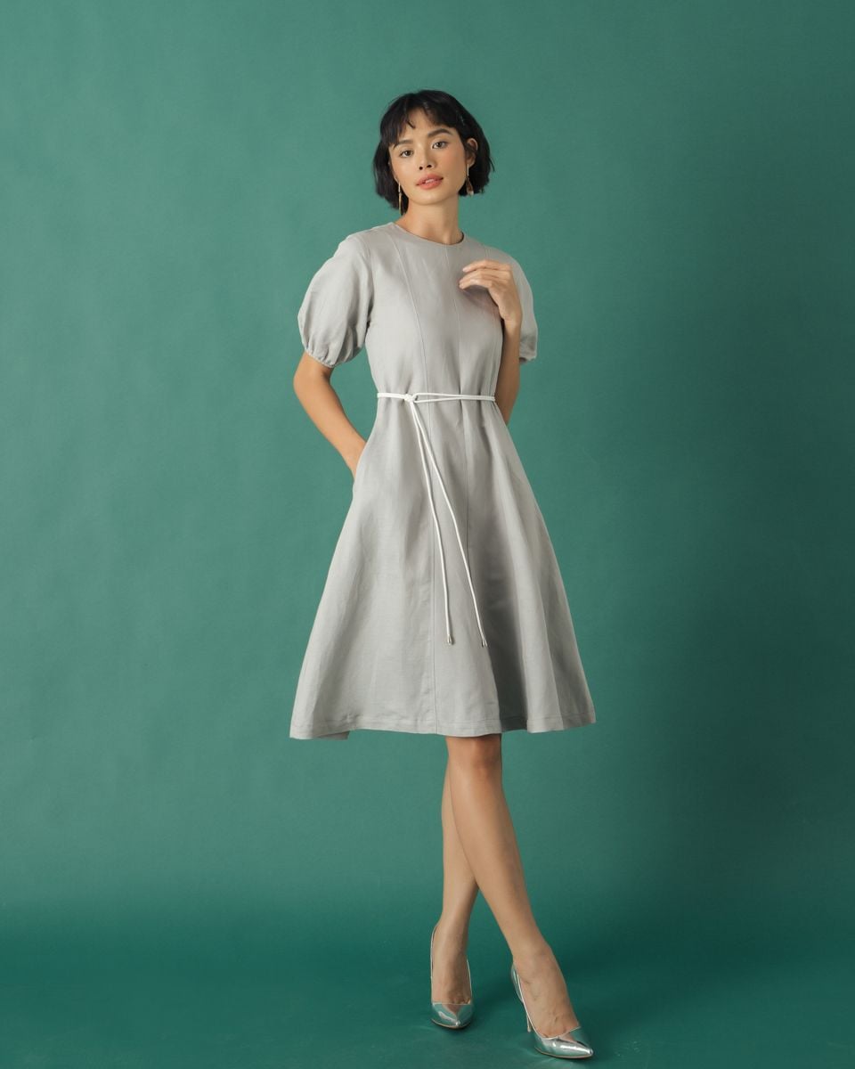 Đầm Linen Xám Becoming Discover