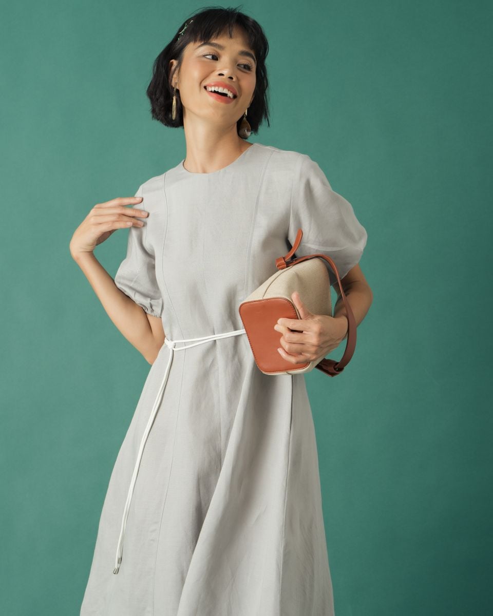 Đầm Linen Xám Becoming Discover