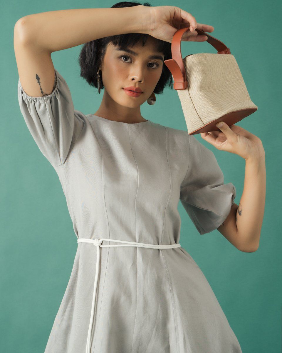 Đầm Linen Xám Becoming Discover