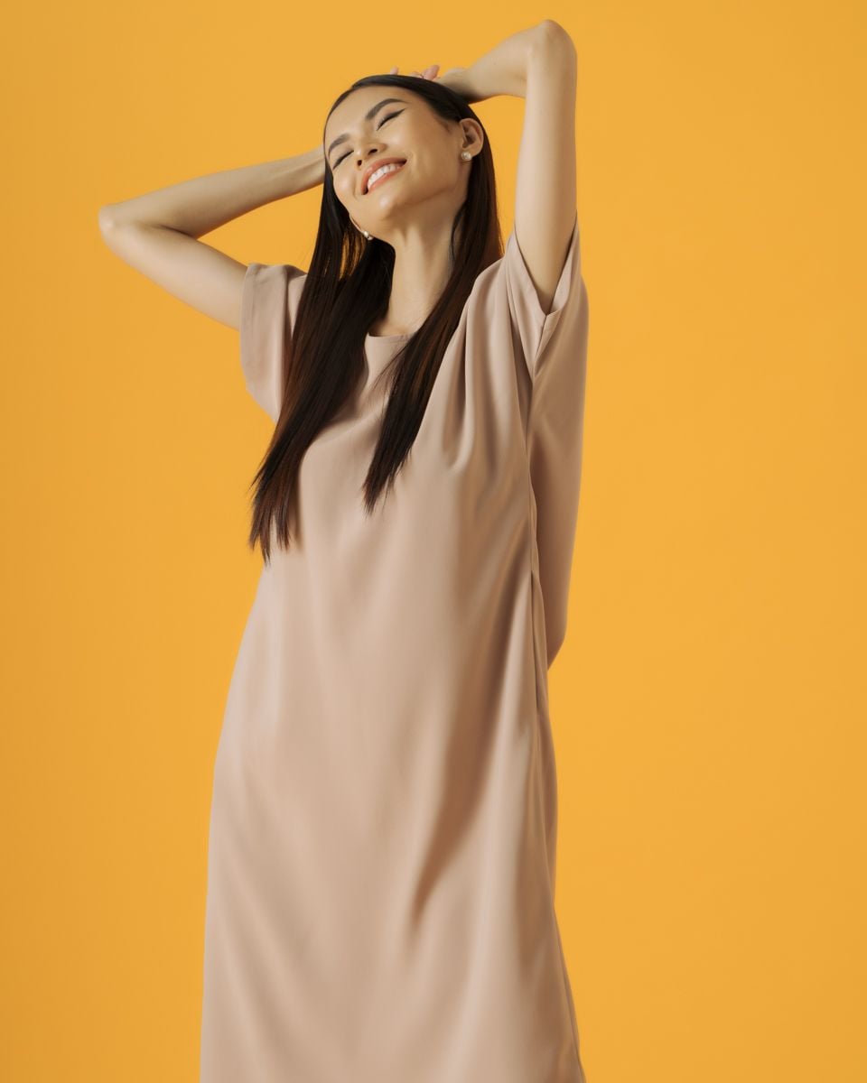 Đầm Lụa Beige Stay Classy