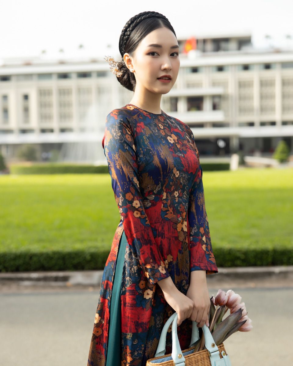 Quần Áo Dài Lụa Xanh Cổ Vịt Gems Of Vietnam