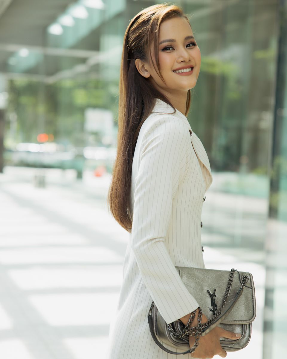Đầm Lụa Kem Contemporary Dance