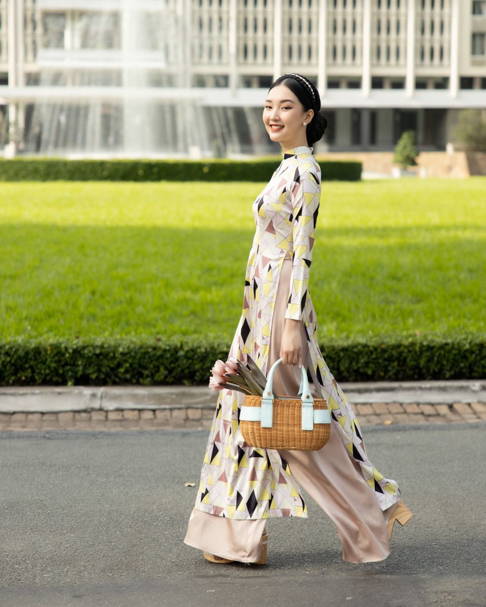 Quần Áo Dài Lụa Hồng Nhạt Gems Of Vietnam