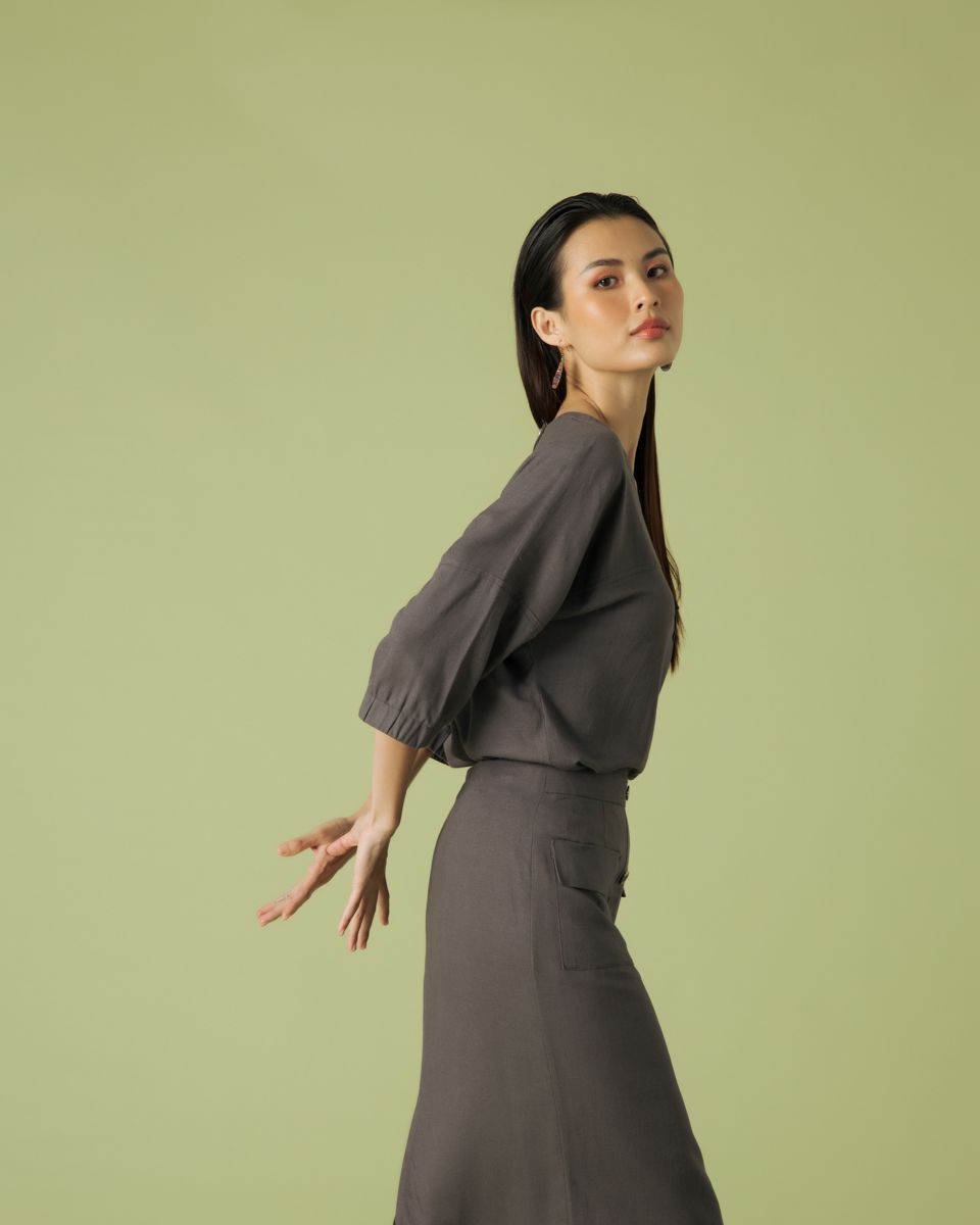 Chân Váy Linen Xám Becoming Discover
