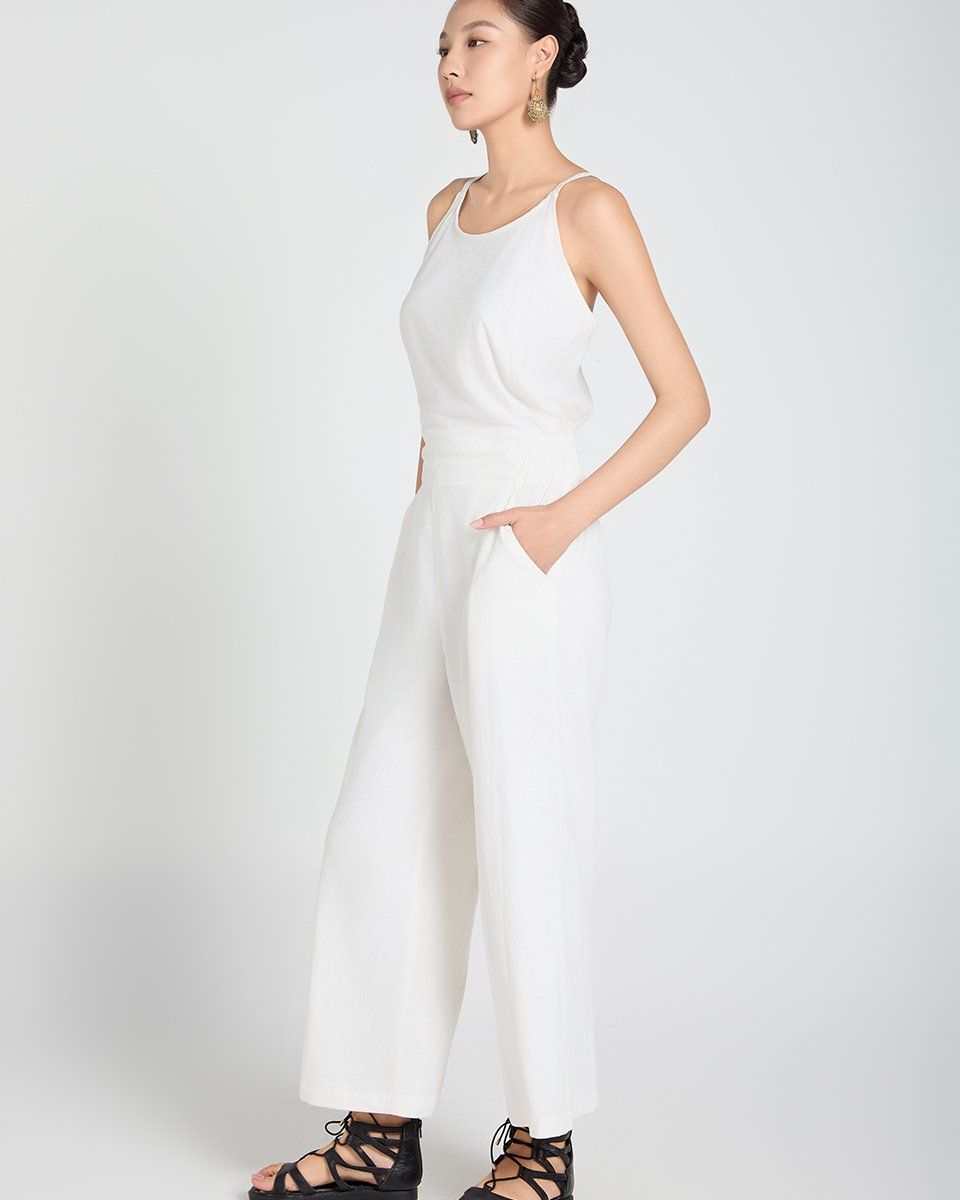 Jumpsuit Linen Trắng A Touch Of Effortless Elegance