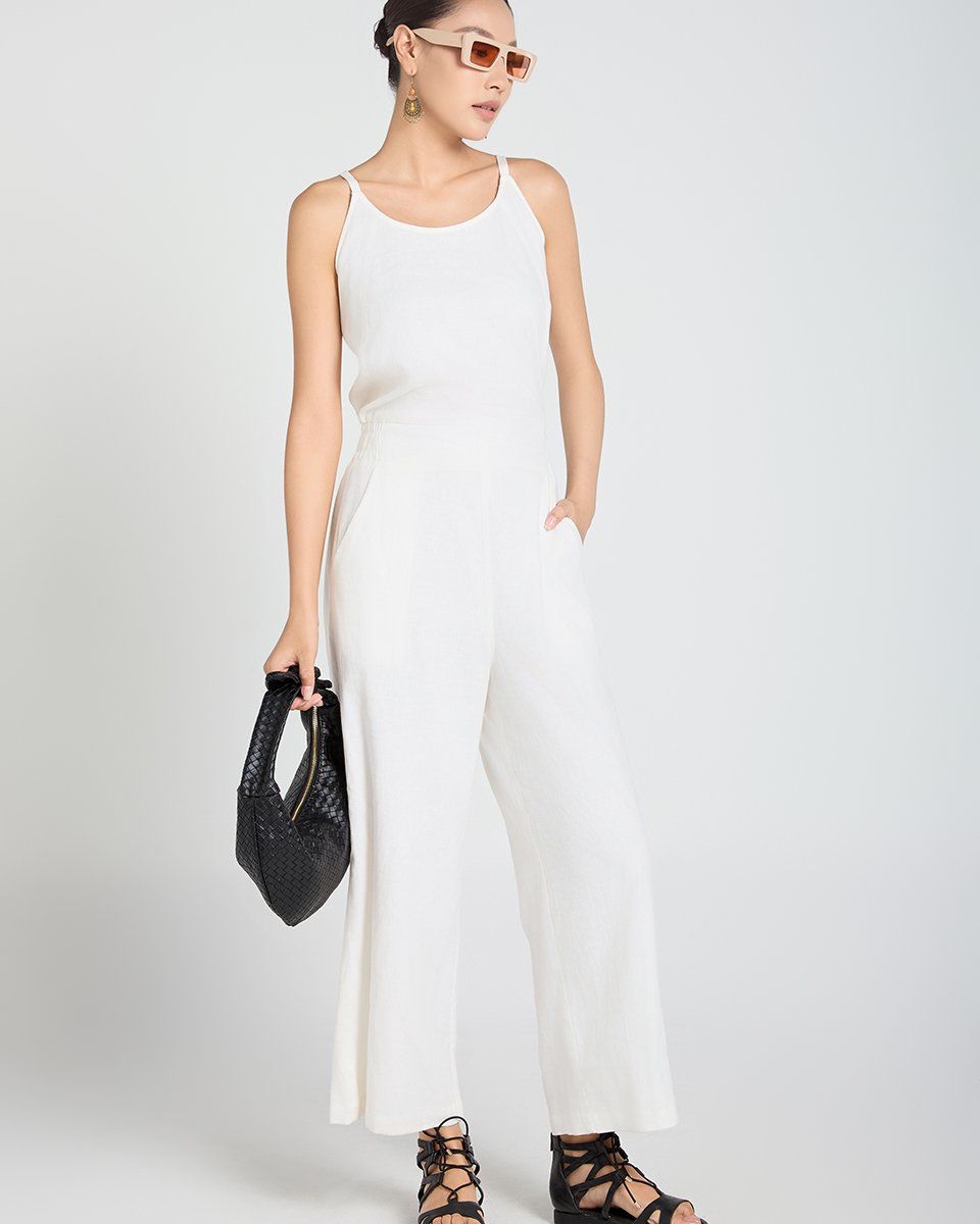 Jumpsuit Linen Trắng A Touch Of Effortless Elegance