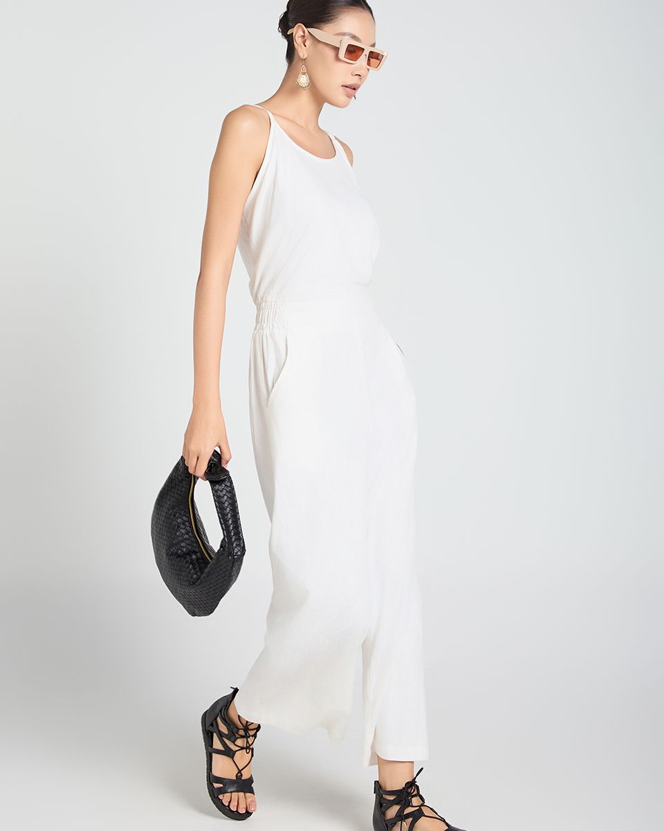 Jumpsuit Linen Trắng A Touch Of Effortless Elegance
