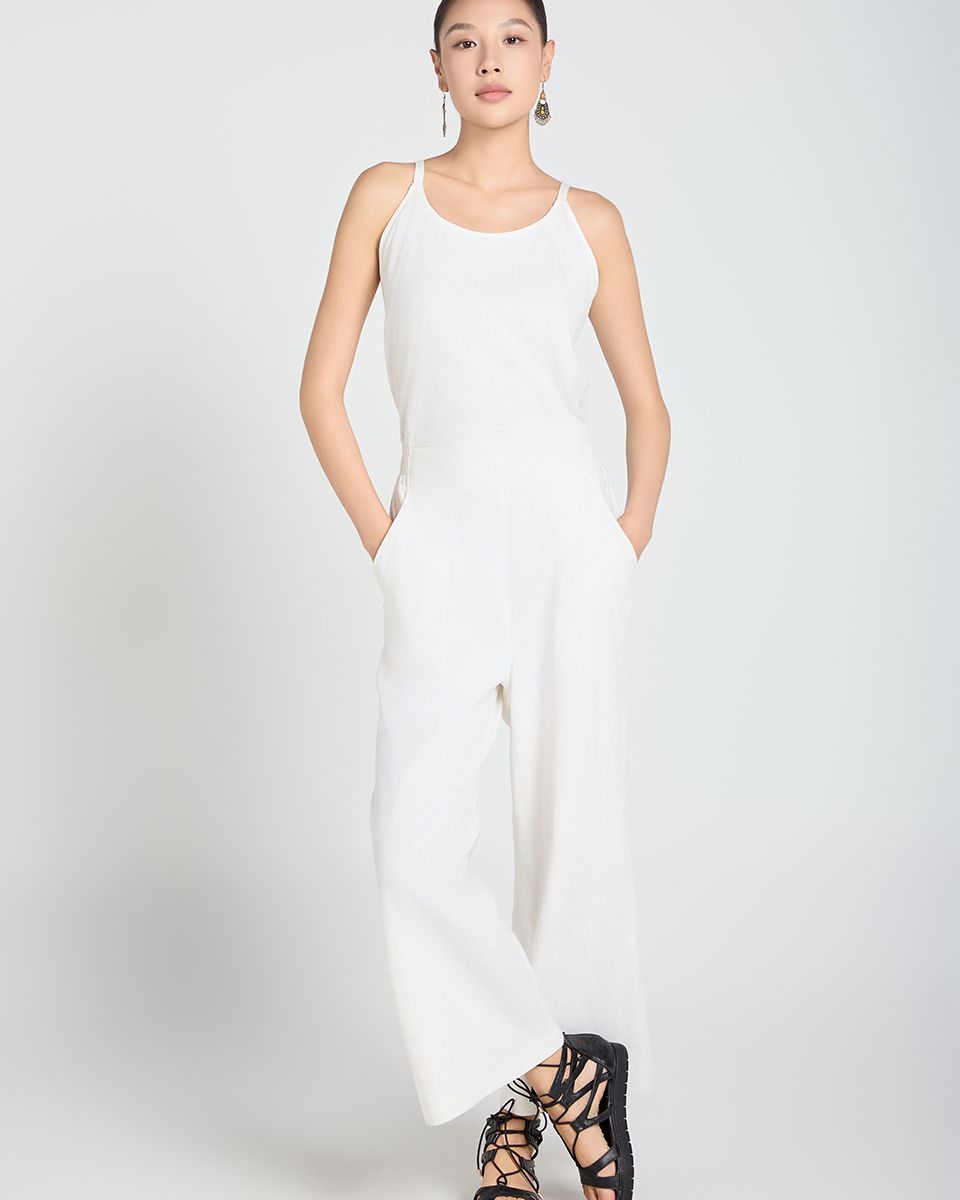 Jumpsuit Linen Trắng A Touch Of Effortless Elegance