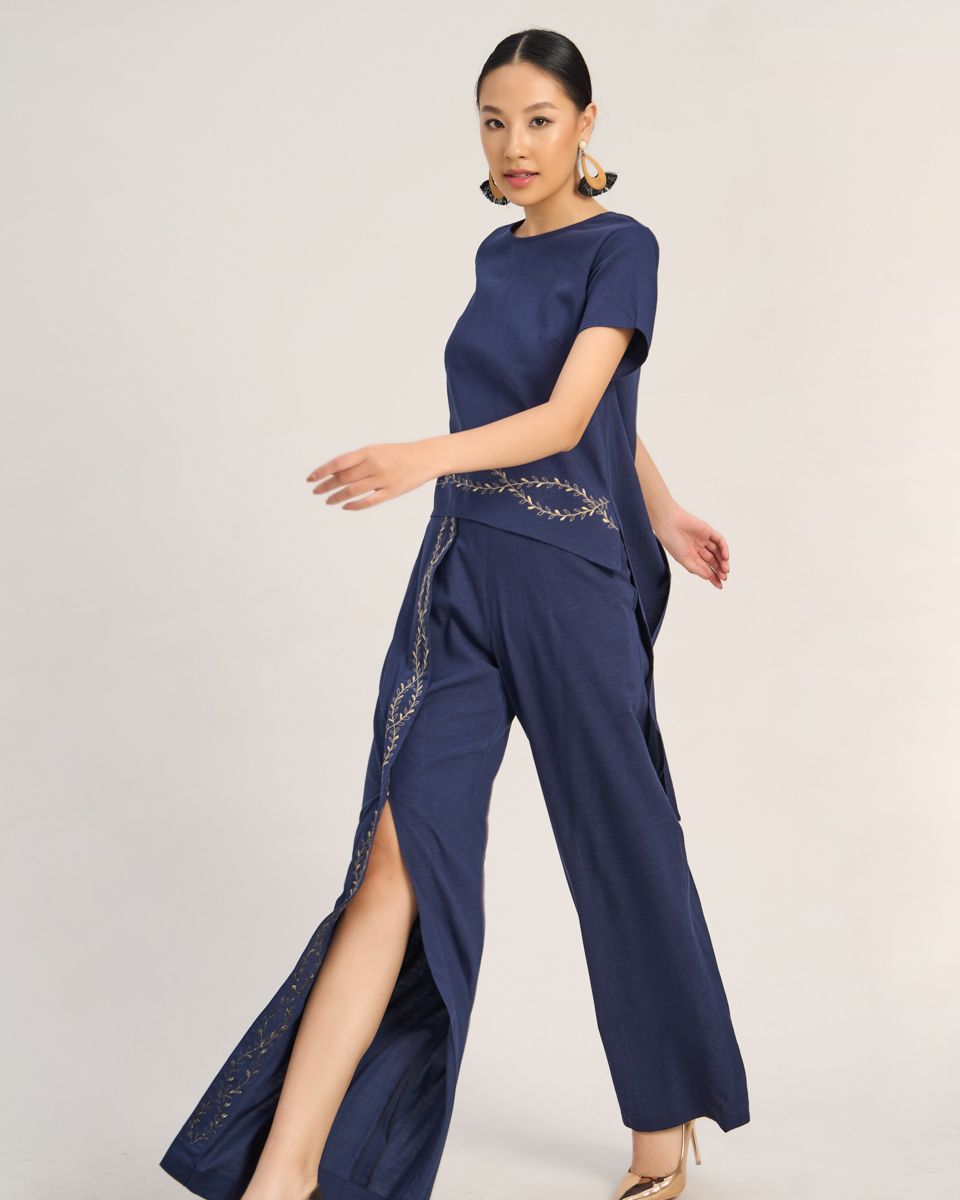 Áo Kiểu Linen Xanh Đen The Art Of Styling