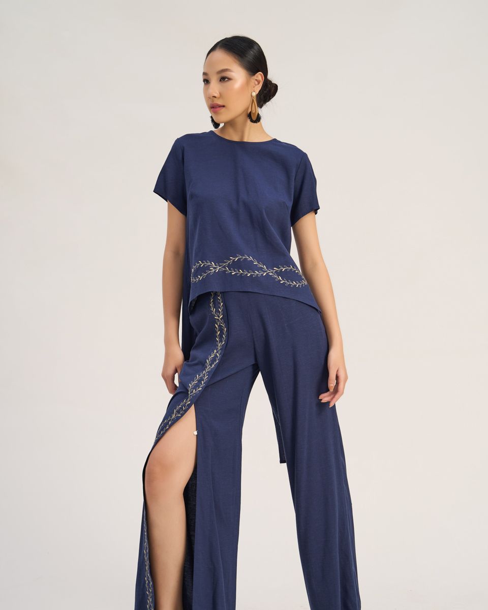Áo Kiểu Linen Xanh Đen The Art Of Styling