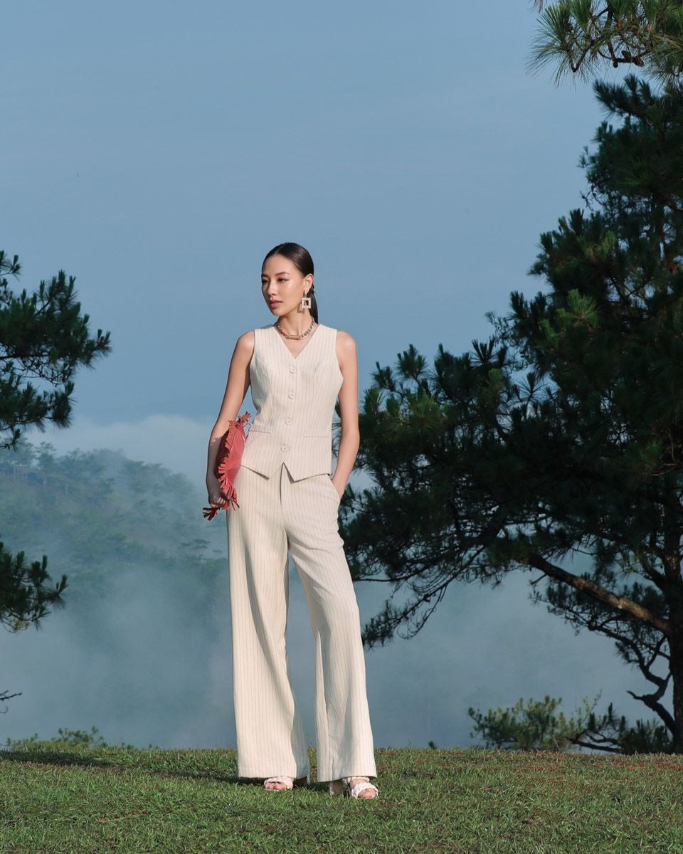 Quần Dài Linen Kem Sọc Into The Wood