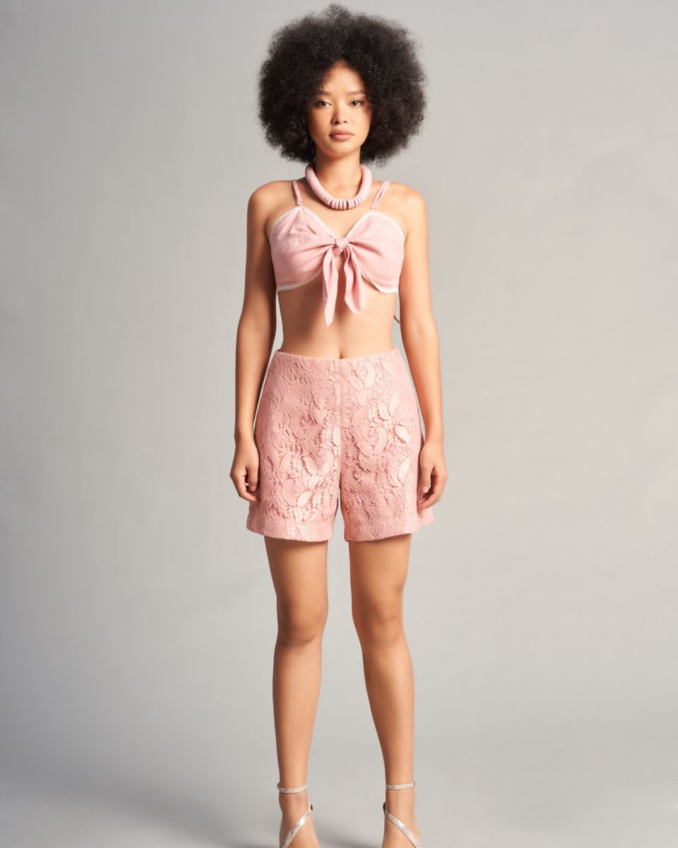 Quần Short Linen Hồng Ren Sắc Màu Tự Do