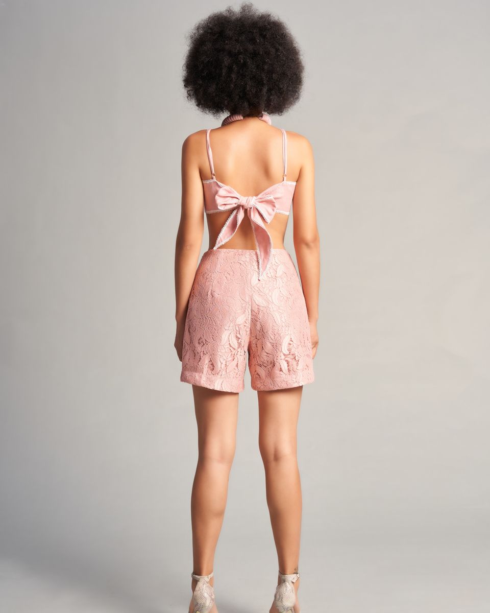 Quần Short Linen Hồng Ren Sắc Màu Tự Do